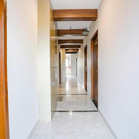 Fabhotel Swaraj Shirgaon  外观 照片
