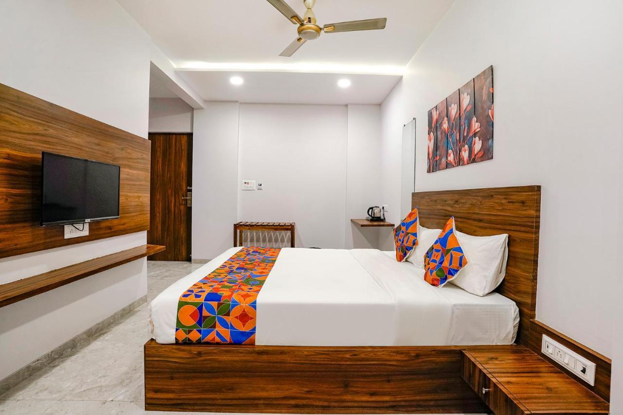 Fabhotel Swaraj Shirgaon  外观 照片