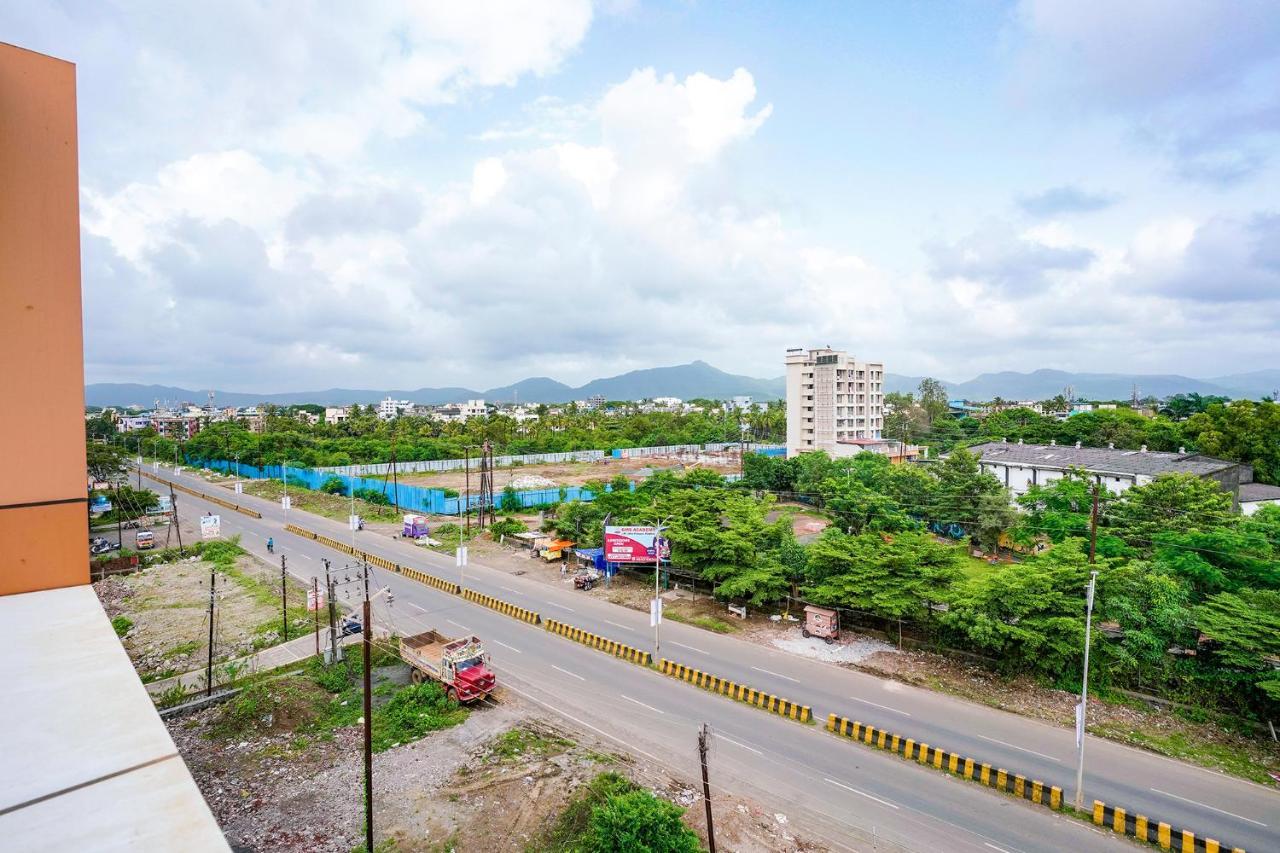 Fabhotel Swaraj Shirgaon  外观 照片