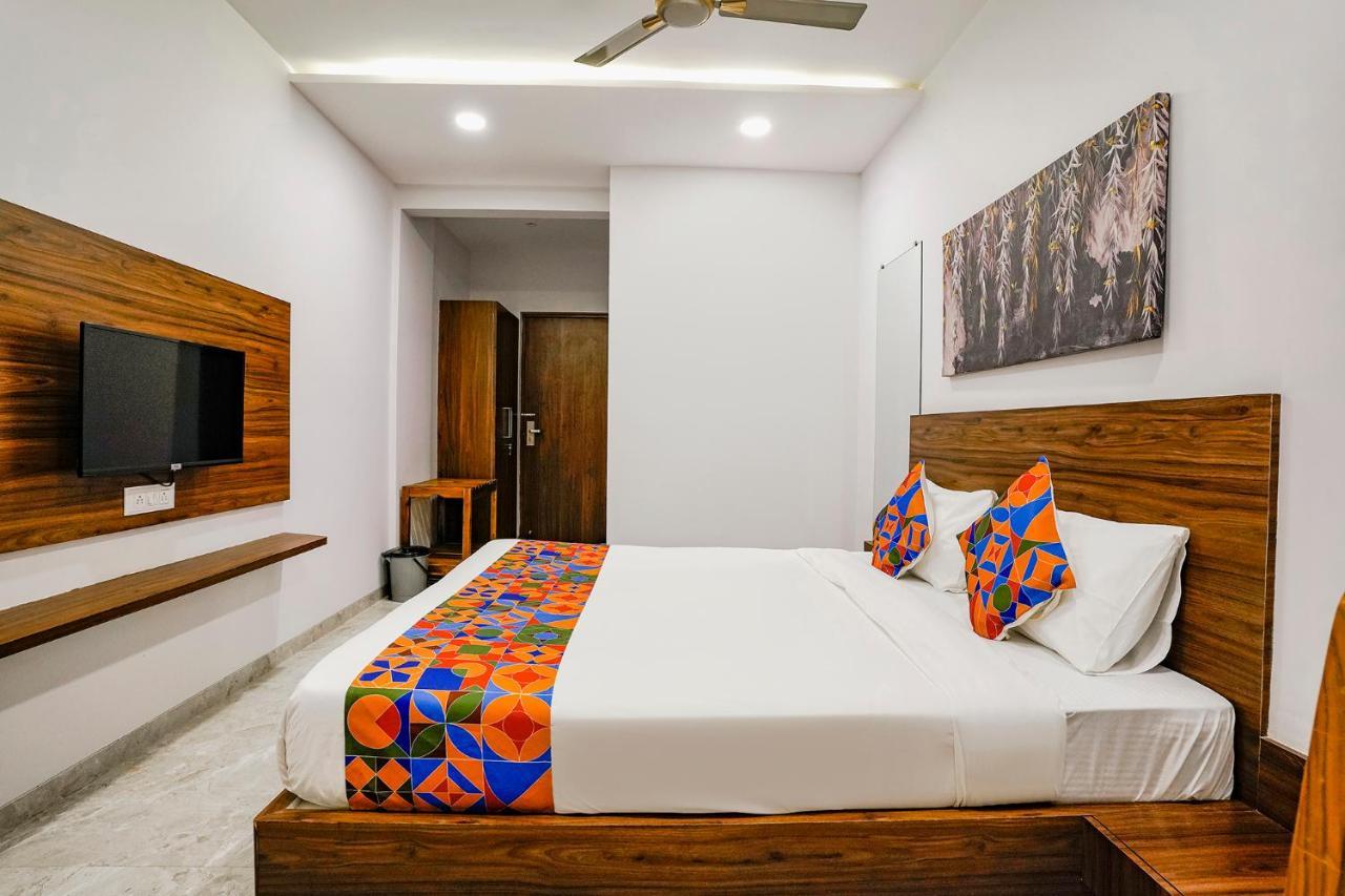 Fabhotel Swaraj Shirgaon  外观 照片