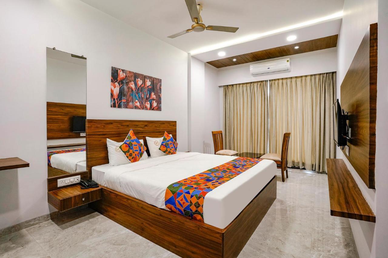 Fabhotel Swaraj Shirgaon  外观 照片