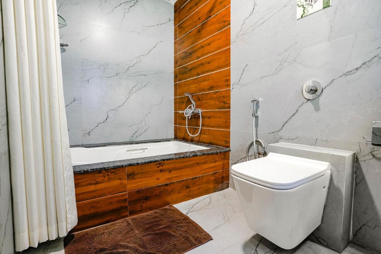 Fabhotel Swaraj Shirgaon  外观 照片