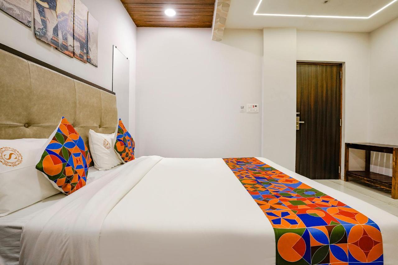 Fabhotel Swaraj Shirgaon  外观 照片