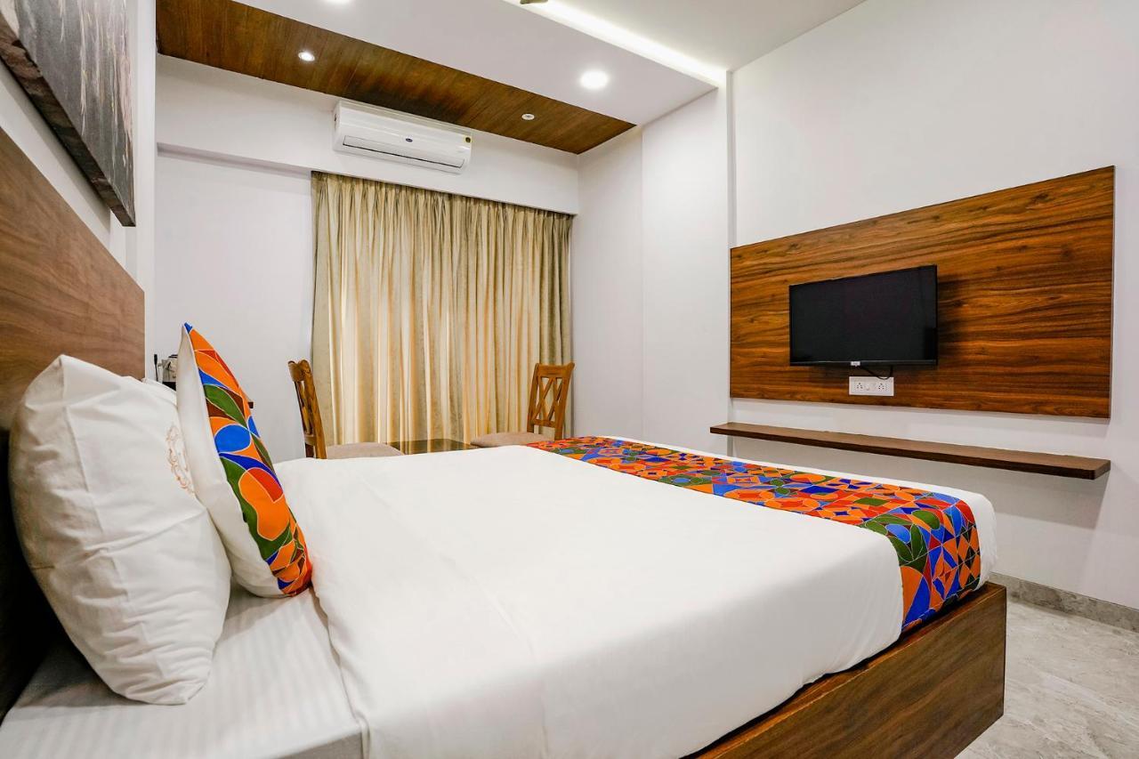 Fabhotel Swaraj Shirgaon  外观 照片